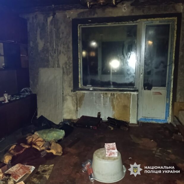 У Ізюмі затримали чоловіків за побиття, підпал і смерть господаря квартири
