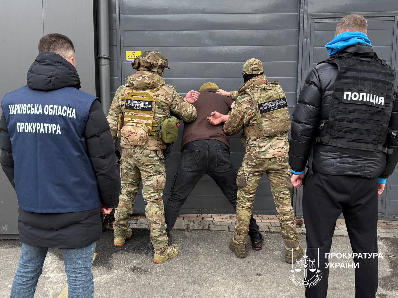 20 000 євро за «допомогу» у виїзді з України: у Харкові затримано двох ділків, серед них — громадянин рф
