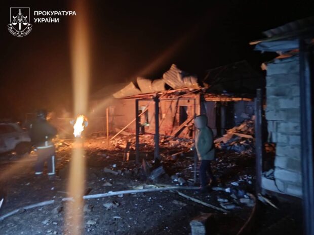 Внаслідок нічних російських ударів по Чугуївщині постраждала жінка