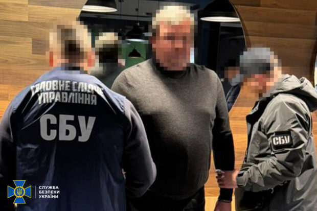 СБУ затримала керівника регіонального осередку відомої політсили, який займався незаконними оборудками на Харківщині