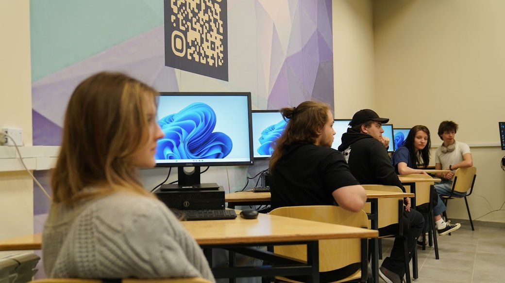 Простір для занять в укритті у Каразінському університеті