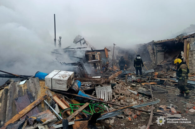 Чугуїв атака: російський дрон зруйнував будинок, поліція розпочала провадження