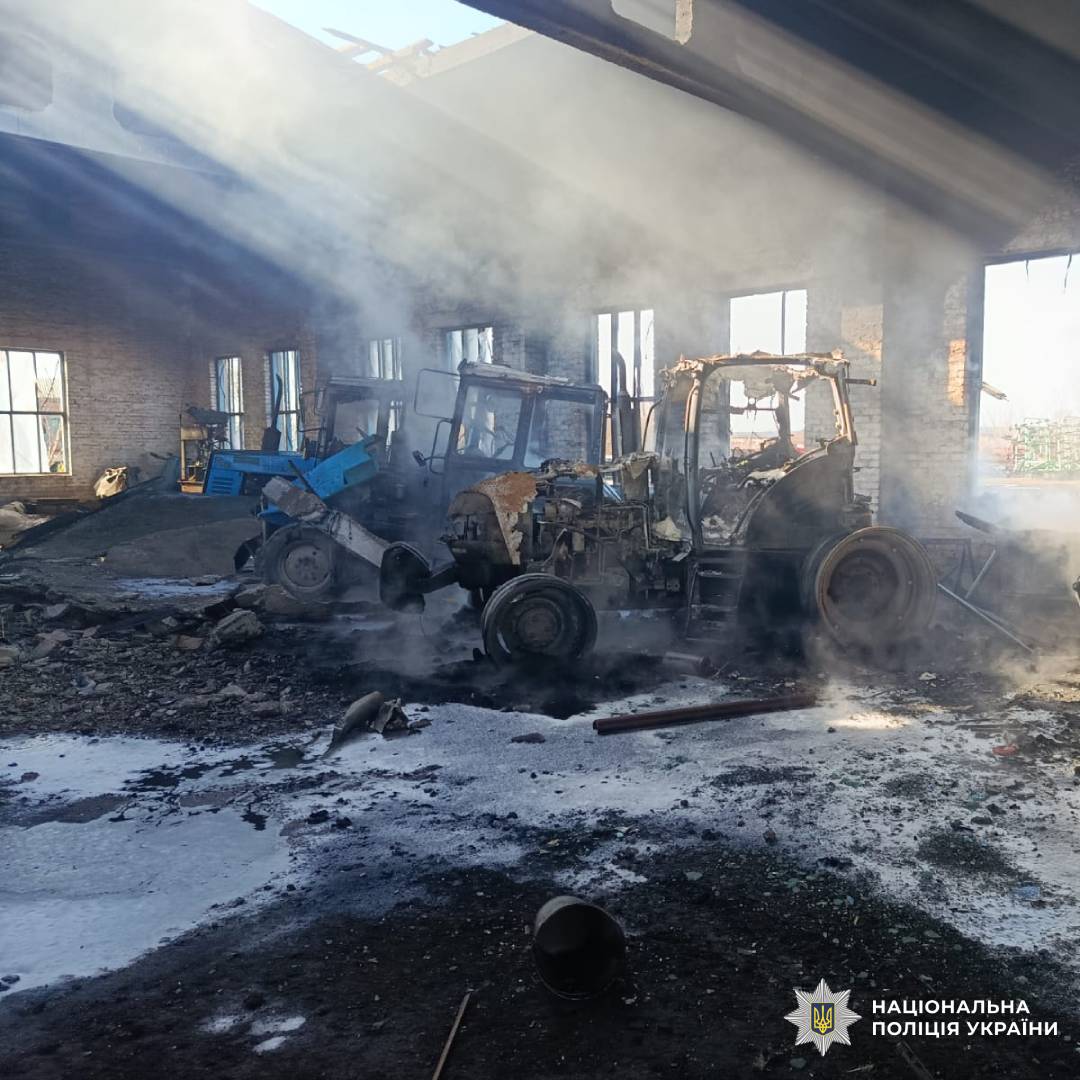 Російський БпЛА вдарив по Чугуївщині: поранений, пожежа