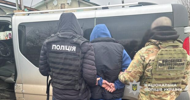 Балаклія: затримання за фіктивне працевлаштування і «бронь» від армії