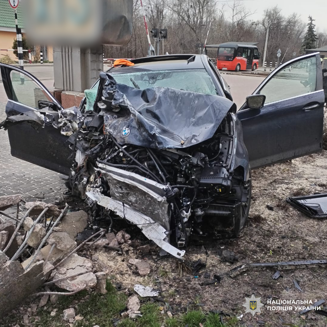 У Харкові 50-річний водій загинув у ДТП на перехресті вулиць Альошина та Героїв Харкова