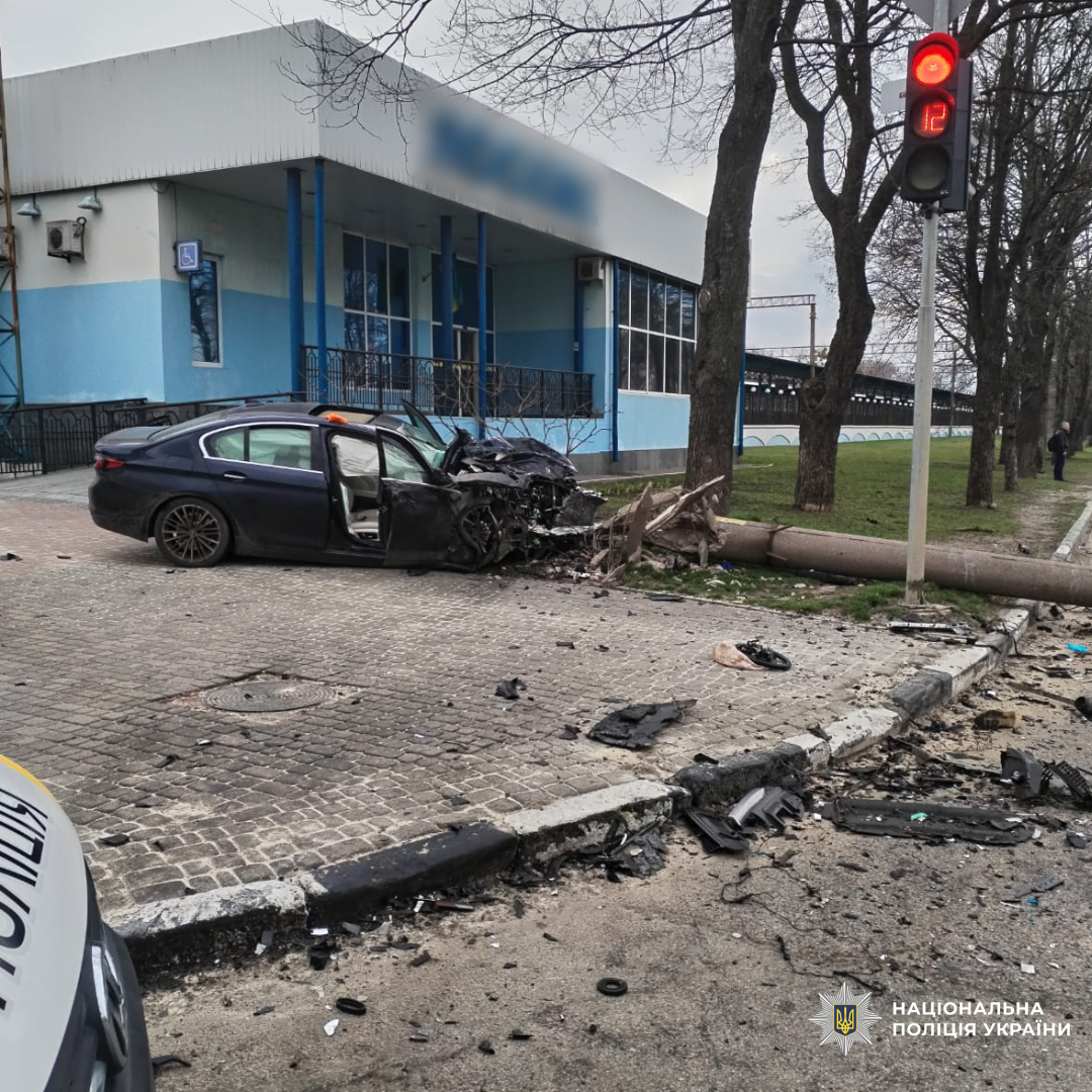 У Харкові 50-річний водій загинув у ДТП на перехресті вулиць Альошина та Героїв Харкова