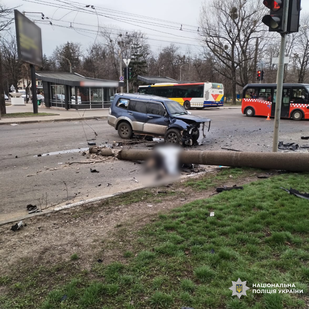 У Харкові 50-річний водій загинув у ДТП на перехресті вулиць Альошина та Героїв Харкова