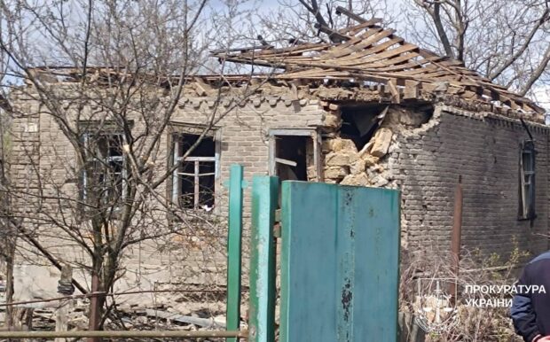 Російський БпЛА вдарив по селу на Харківщині: постраждали троє людей