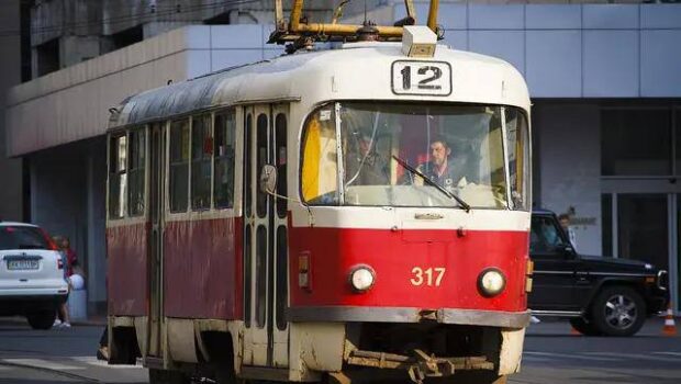 Трамваї №1 і 12 не курсуватимуть у вихідні, а тролейбус №2 тимчасово змінить маршрут