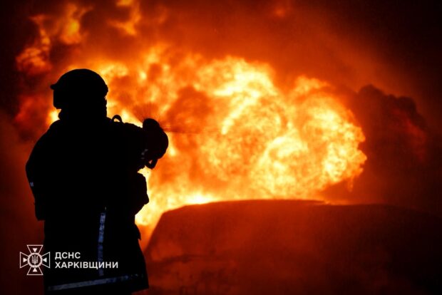 Росіяни вдарили дронами по НПЗ у Мерефі на Харківщині