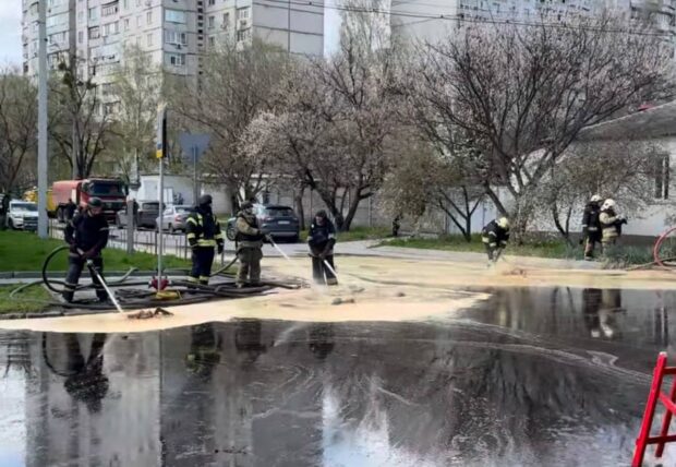 Російський безпілотник пошкодив у Харкові резервуар з меляcою - небезпеки немає