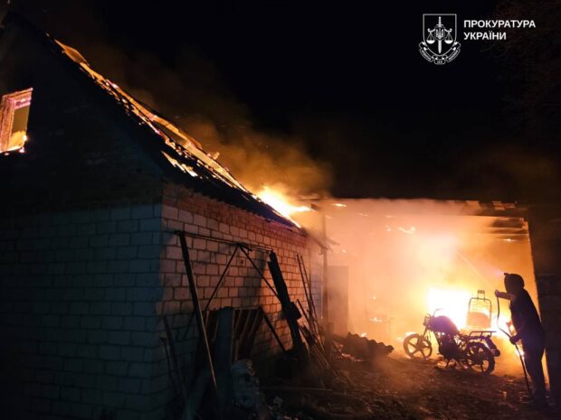 Вночі російські безпілотники вдарили по Богодухову