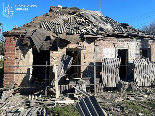 Масована російська атака по Харкову: є постраждалі, серед них дитина