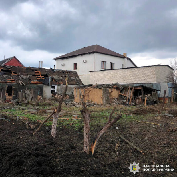 Обстріл селища Золочів 9 квітня: п'ять поранених, троє дітей