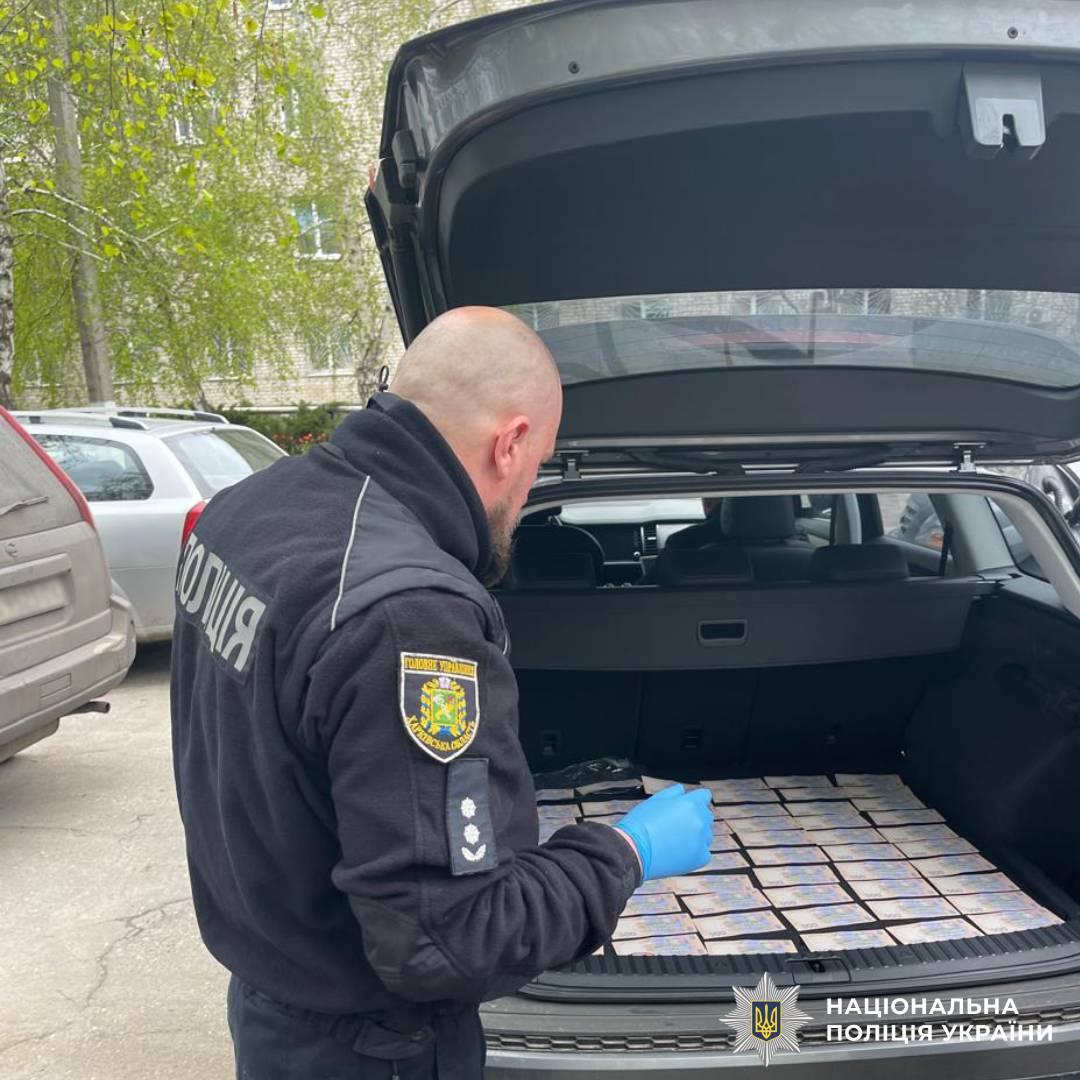 Військова медикиня викрита на отриманні 40 тисяч гривень хабаря за вплив на ВЛК