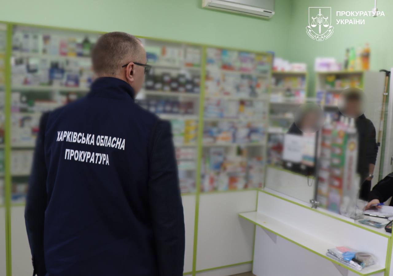 Кодеїновий «чорний ринок» в аптеках Харкова: викрито організовану групу, яка системно продавала наркотичні препарати без рецептів