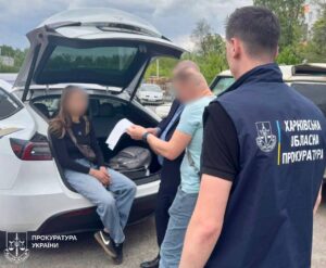 Контрабанда машин під виглядом гуманітарної допомоги ЗСУ: у Харкові затримали відому автоблогерку