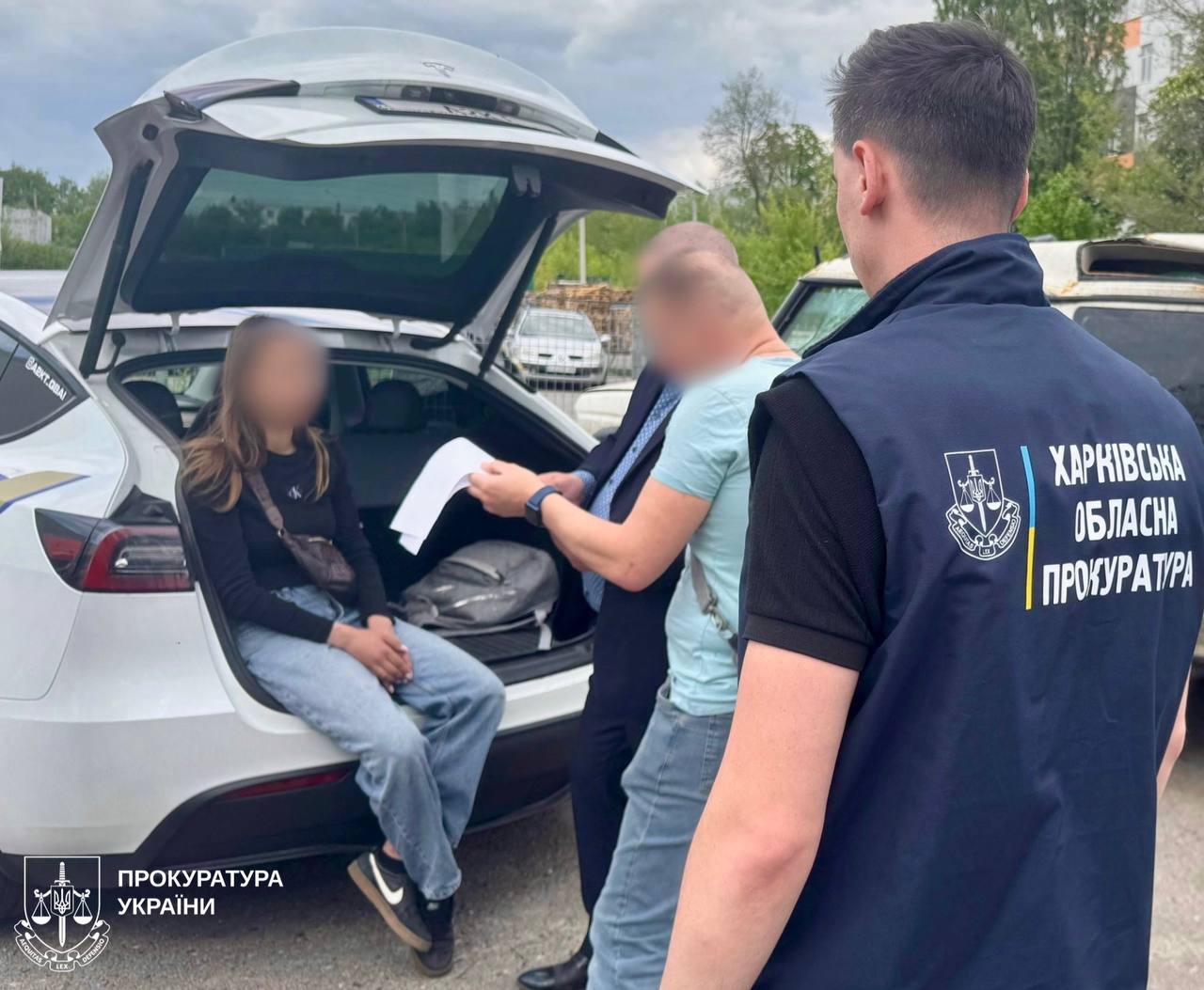 Контрабанда машин під виглядом гуманітарної допомоги ЗСУ: у Харкові затримали відому автоблогерку