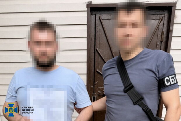Правоохоронці викрили колаборанта, який працював на окупаційну адміністрацію росіян після захоплення Куп’янська