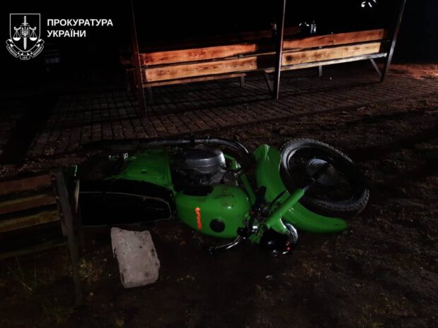 Викрали мотоцикл, побили знайомого та зґвалтували його співмешканку: на Харківщині затримали двох молодиків