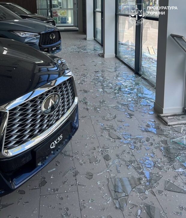 Масована атака БпЛА по Харкову вдень 2 травня: пошкоджено АЗС, автосалон, будинок, є постраждалі