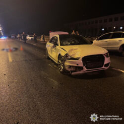 На Харкові сталася ДТП: 18-річний хлопець загинув, водій AUDI наїхав на пішоходів