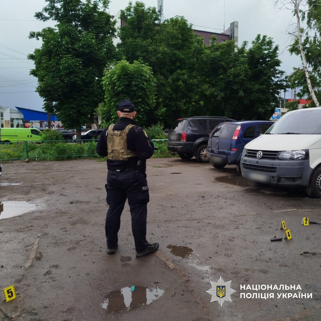 У Чугуєві поліцейські затримали озброєного розбійника, який напав на пенсіонерку