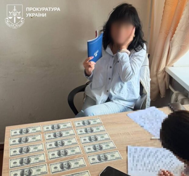 На Харківщині затримали медсестру, яка «торгувала» висновком про потребу у догляді для відстрочки від мобілізації