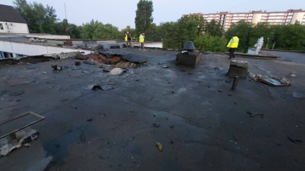 Росіяни вночі обстріляли 11 локацій у Харкові