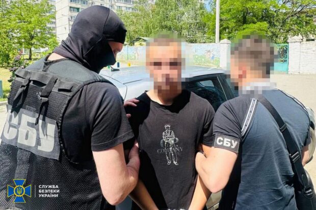 СБУ затримала у Харкові неповнолітнього ділка, який намагався налагодити продаж «трофейної» зброї