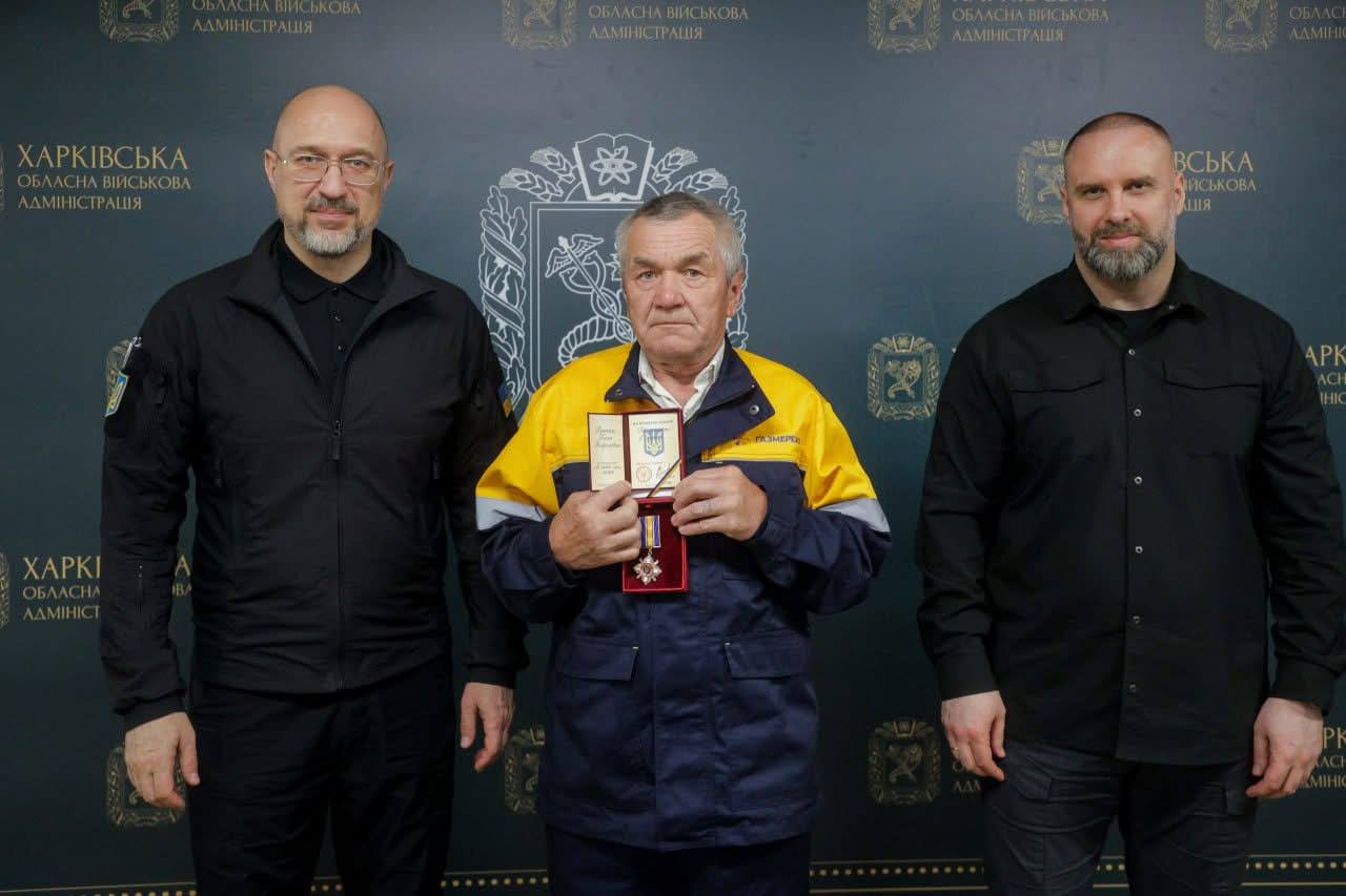 У мороз після обстрілу повернув газ 15 тисячам родин: газовика з Харкова нагородили орденом "За мужність"