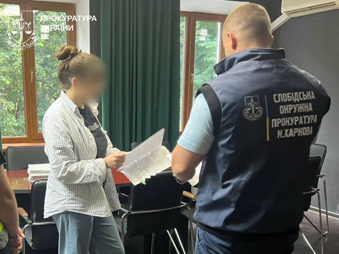 Переломи ребер і черепа, крововиливи в мозок: у Харкові повідомлено про підозру матері, яка била новонароджену доньку