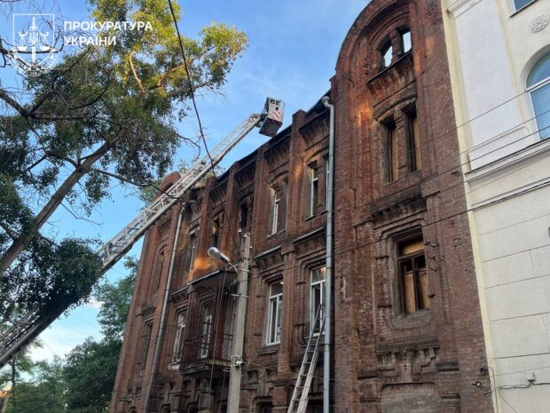 Одна людина загинула, ще 14 постраждали: наслідки російських атак на Харків та передмістя