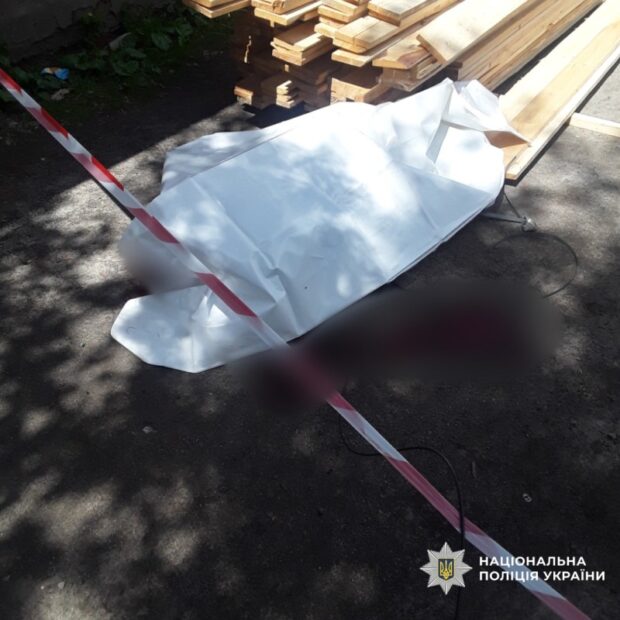 Загибель чоловіка в Київському районі Харкова: падіння з даху