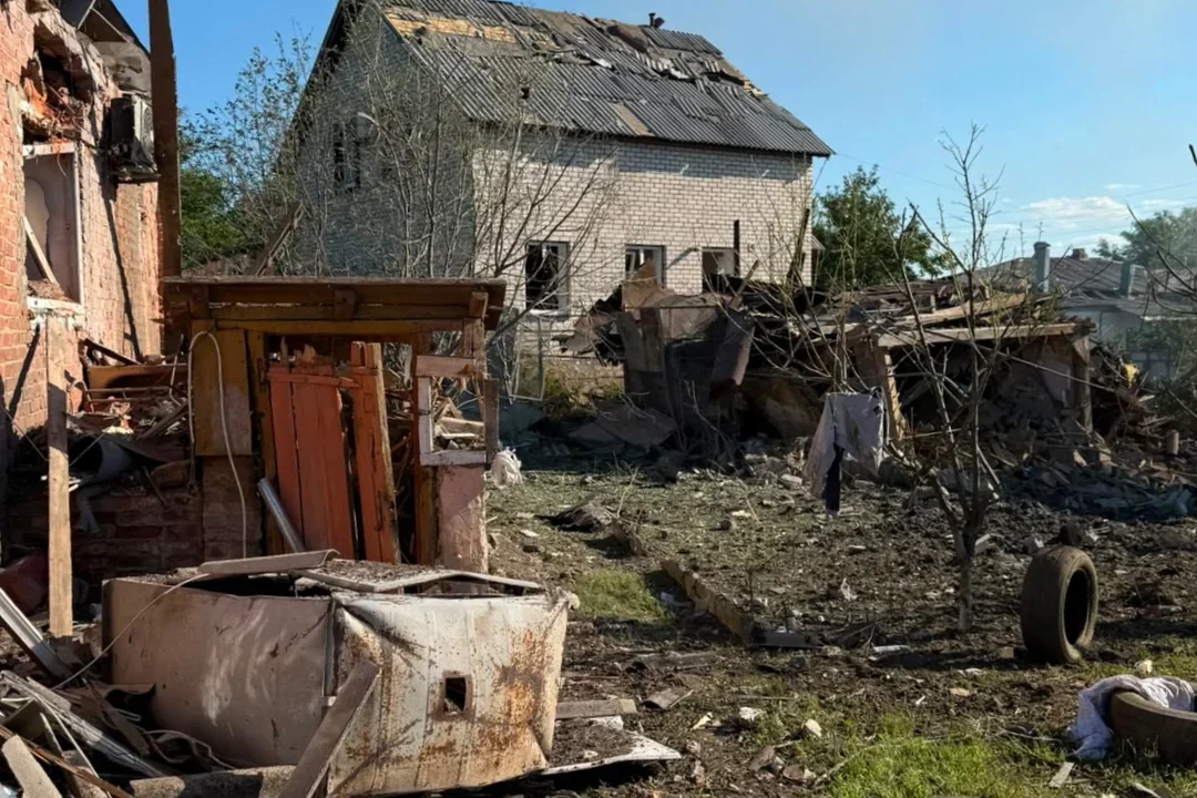 П’ятеро мирних жителів постраждали, серед них троє дітей внаслідок російського удару по місту Ізюм (фото)