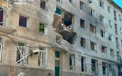 Російський БпЛА вдарив по Ізюму: 17 постраждалих, серед них — однорічна дитина