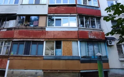 У Харкові з вікна п’ятого поверху випала трирічна дитина