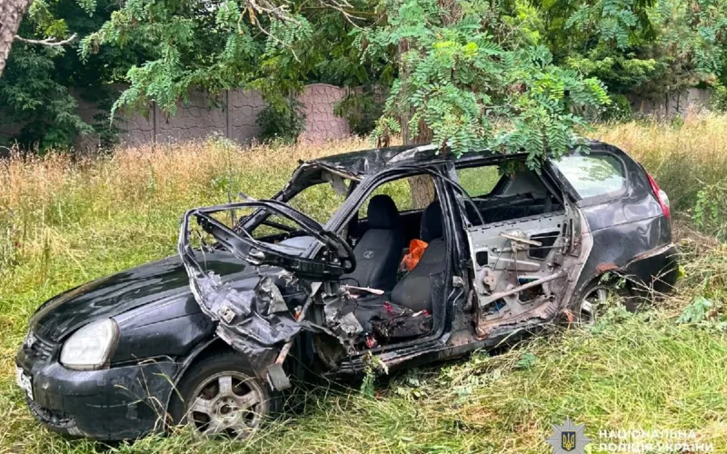 Російський удар безпілотника по Київському району Харкова: загинув 65-річний водій (фото)