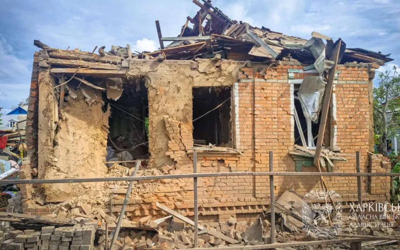 Російський удар по житловому будинку в Харкові: загинула жінка, серед 9 поранених є діти (фото)