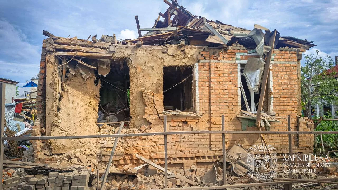 Російський удар по житловому будинку в Харкові: загинула жінка, серед 9 поранених є діти (фото)