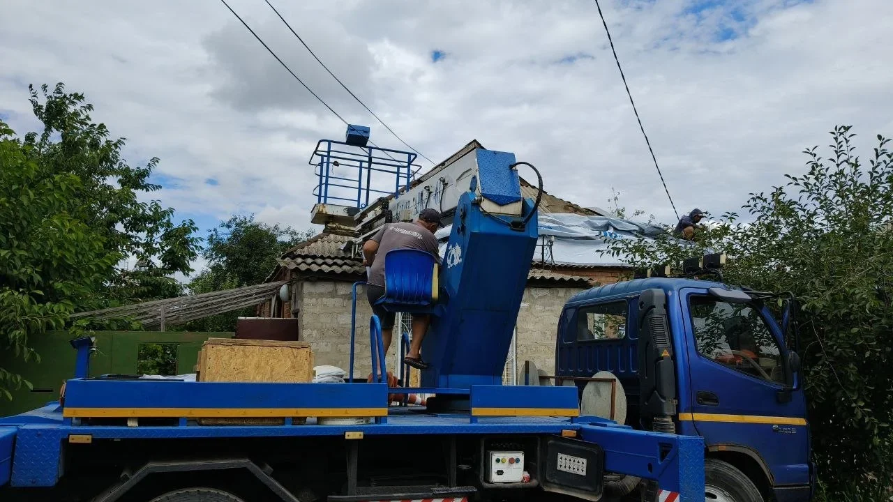 У Харкові долають наслідки атаки БпЛА «Бандероль»: пошкоджено понад 20 будинків, у місті працюють мобільні ЦНАПи