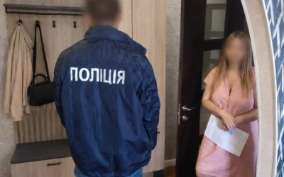 Купувала квитки до Вінниці для «роботи» в інтим-сфері: на Харківщині викрили сутенерку