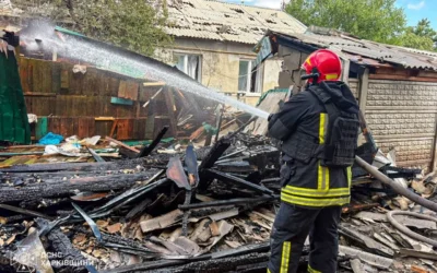 Вогнеборці загасили пожежу після ракетного удару росіян по Балаклії
