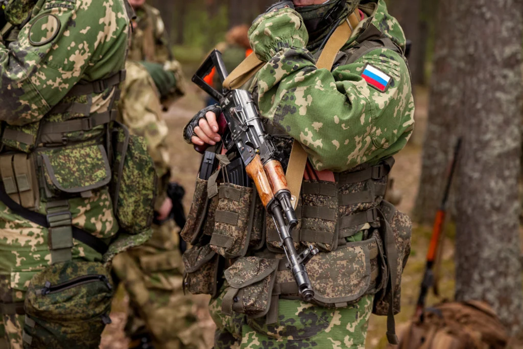 “С Бангладеша, с Бангладеша двое”: росіяни погубили азійських найманців у хащах Харківщини (відео)
