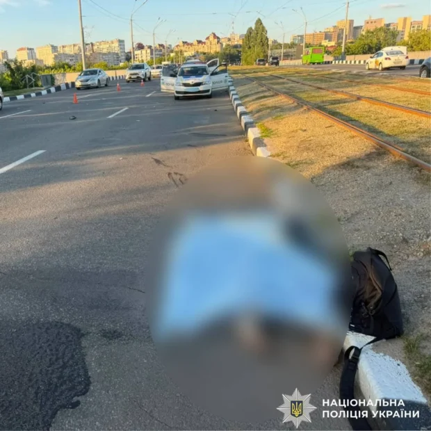 Смертельна ДТП у Харкові: мотоцикліст збив пішохода та врізався в електровелосипед