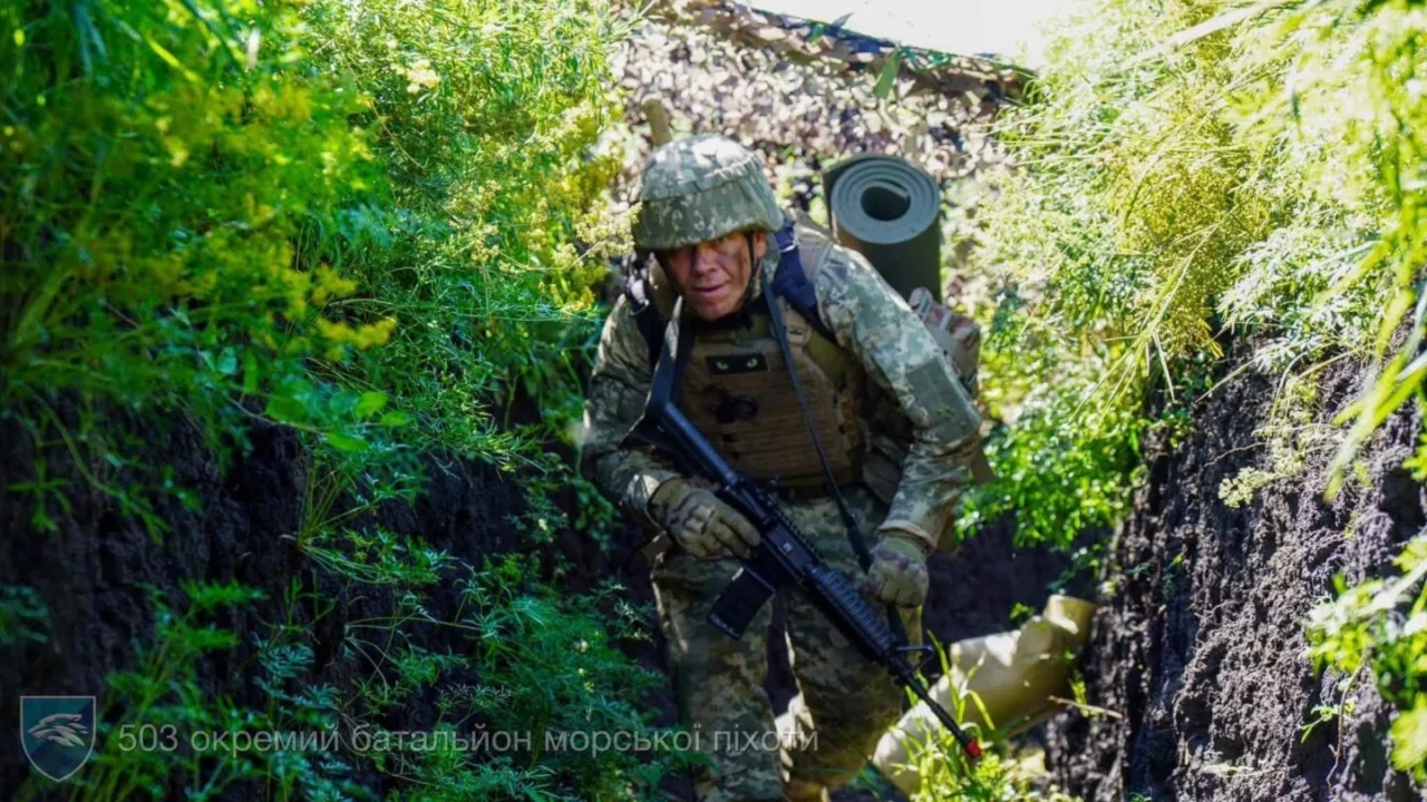 Генштаб ЗСУ: За добу на Південно-Слобожанському напрямку відбито 11 атак росіян, на Куп’янському — 3 (мапа)