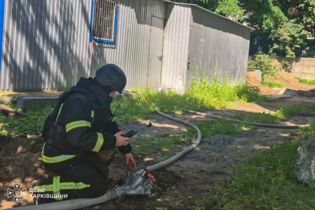 Рятувальники ліквідували пожежу в навчальному закладі Богодухова, спричинену атакою російського БпЛА 