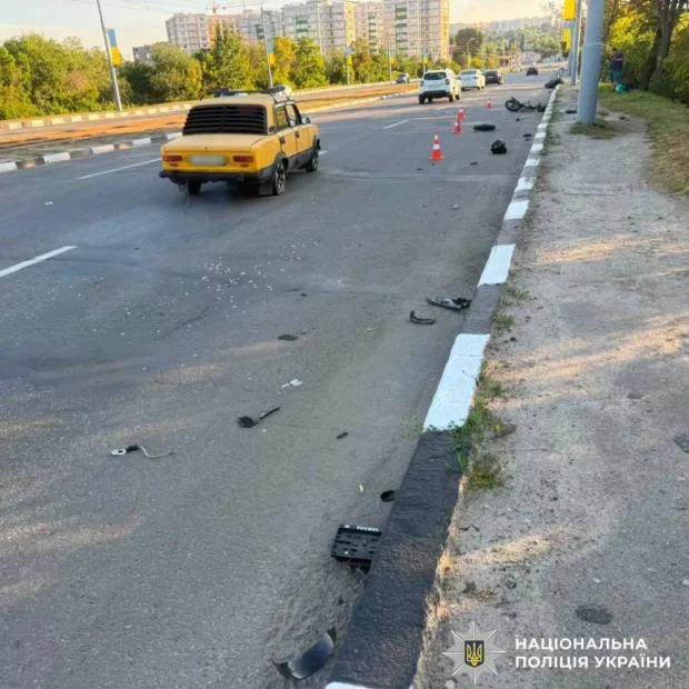 Смертельна ДТП у Харкові: мотоцикліст збив пішохода та врізався в електровелосипед