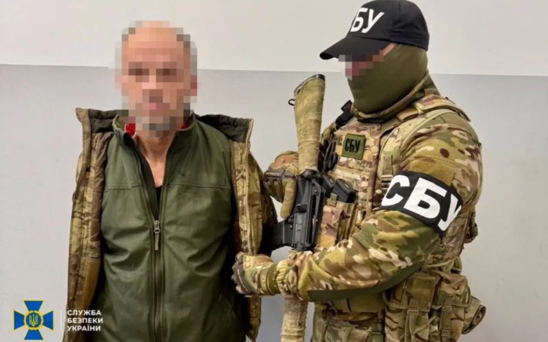 Тероризував цивільних у Куп’янську: російського окупанта засуджено до 10 років ув’язнення