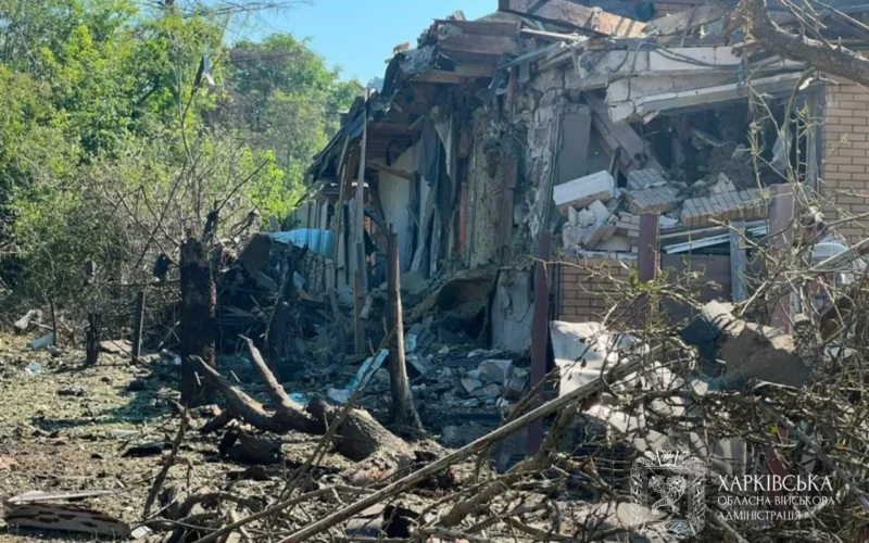 Ракетний удар по Харкову: під обстрілом опинилися два райони, 11 людей постраждали (фото)